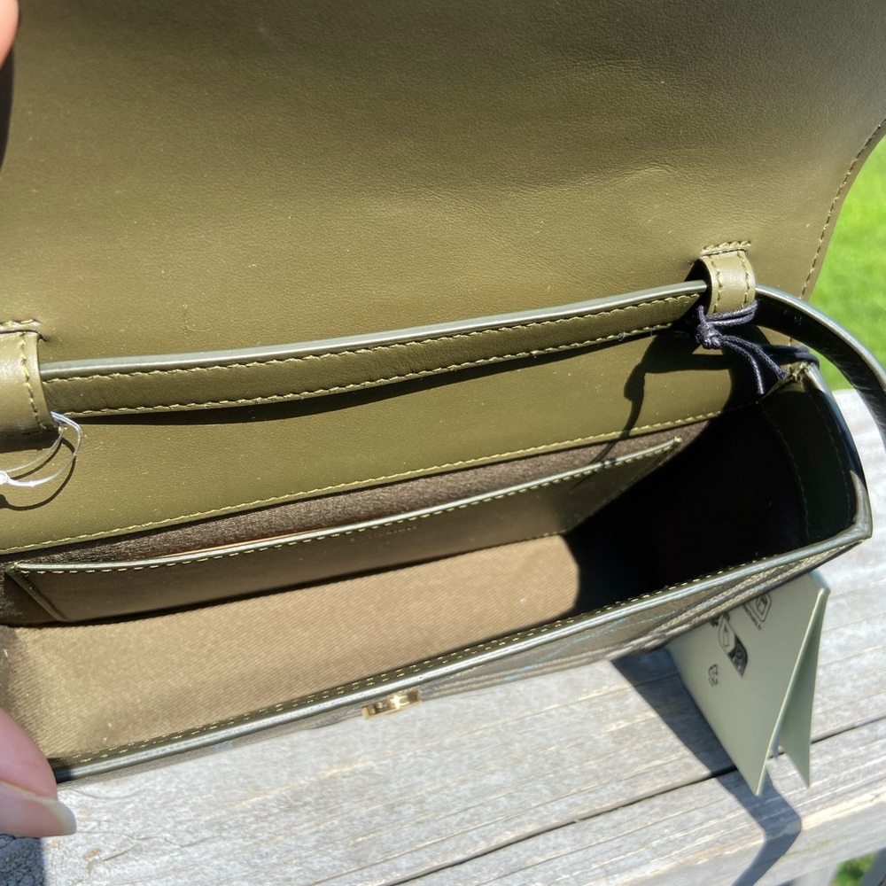 Burberry Hampshire Bag - Picture 9 of 15